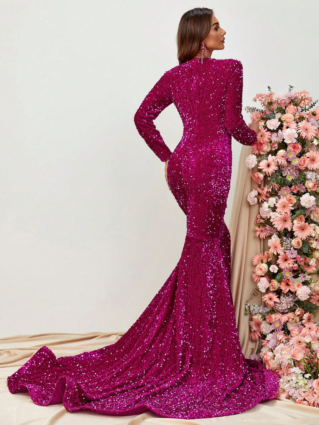 Elegant V Neck Long Sleeve Sequin Prom Dresses