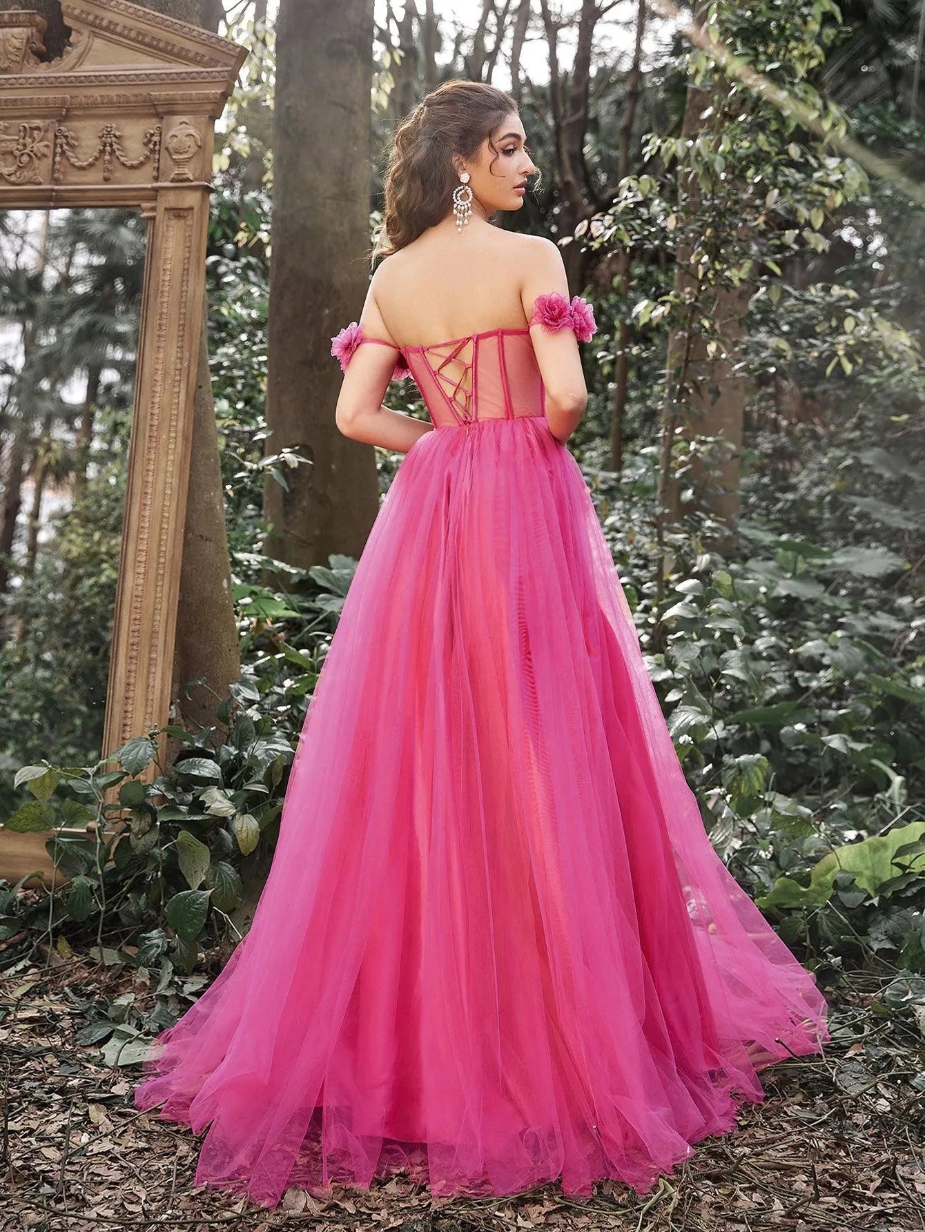 Gorgeous Off Shoulder Floral Applique Detail Bodice Split Tulle Prom Dress