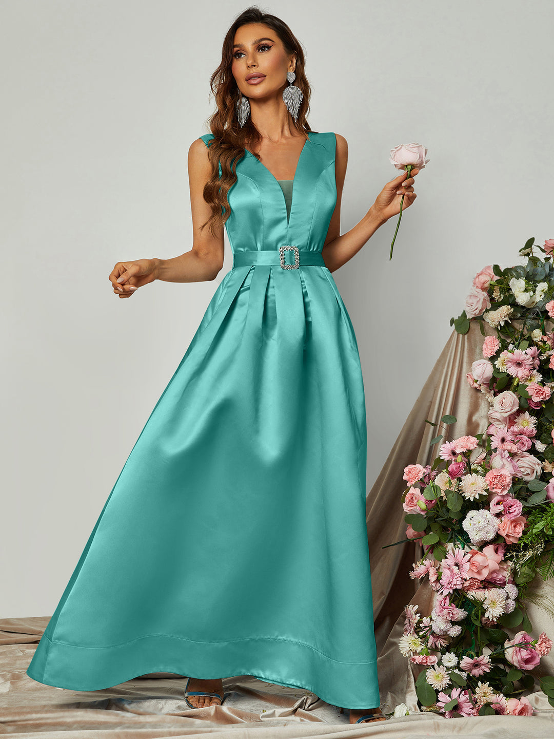 Elegant V Neck Sleeveless Fold Pleated Ball Gown