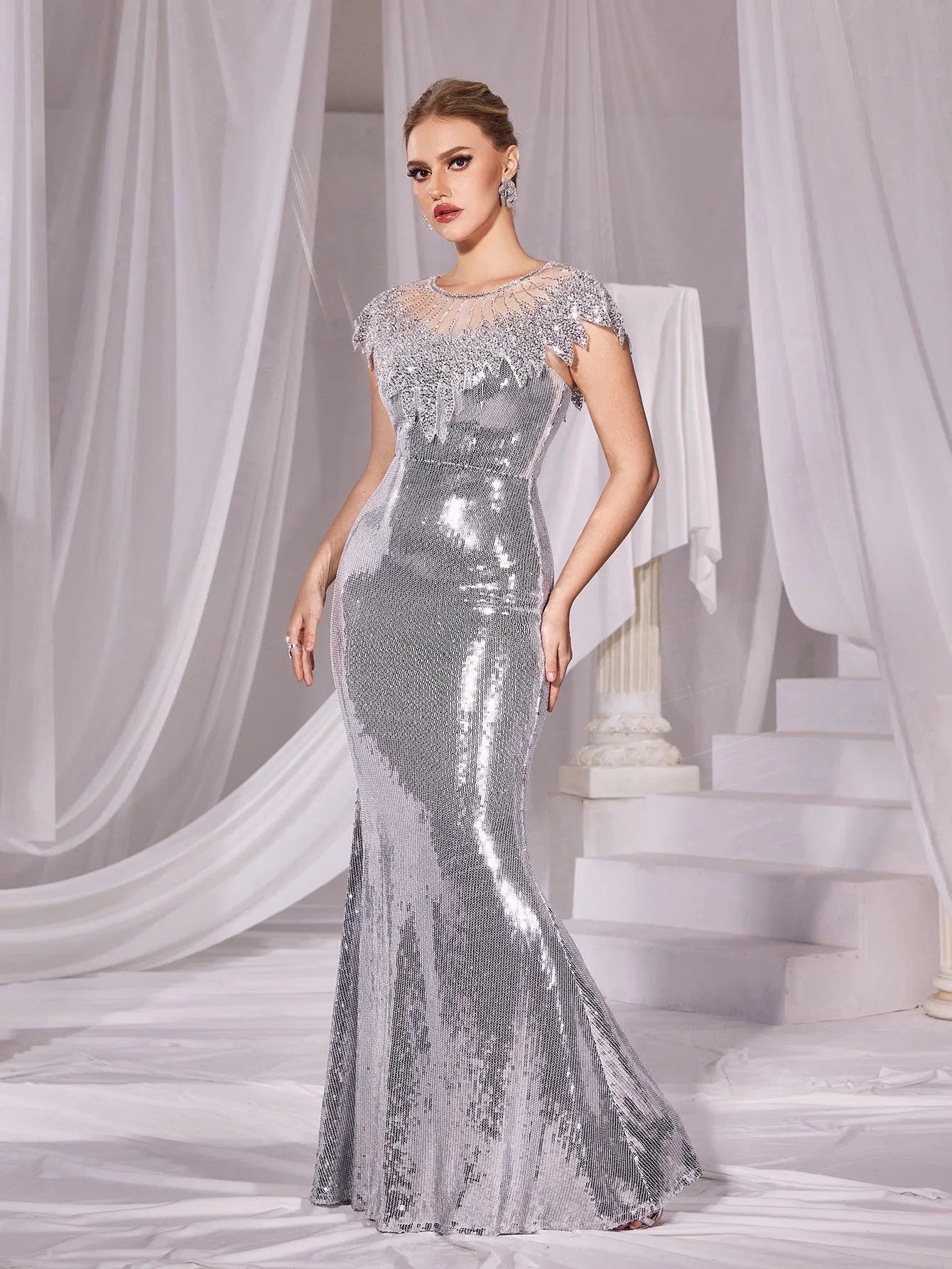 Round Neck Mermaid Hem Sequin Evening Dress