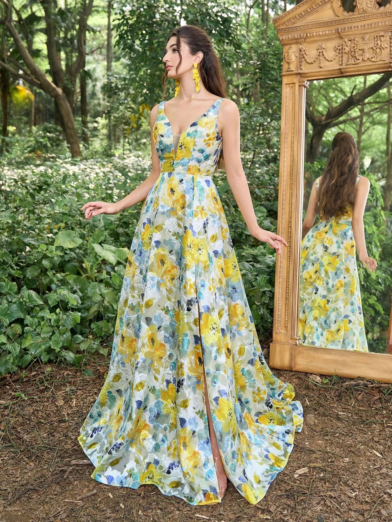 Elegant Plunging Neck Backless Floral Jacquard Split Prom Dress