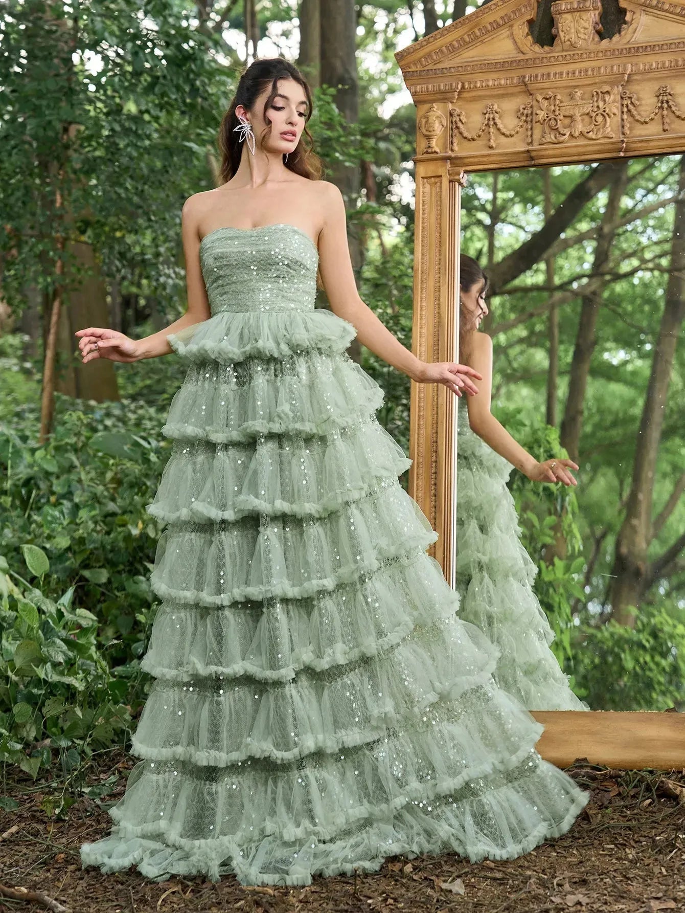 Luxury Sequined Tulle Layered Hem Strapless Prom Dress