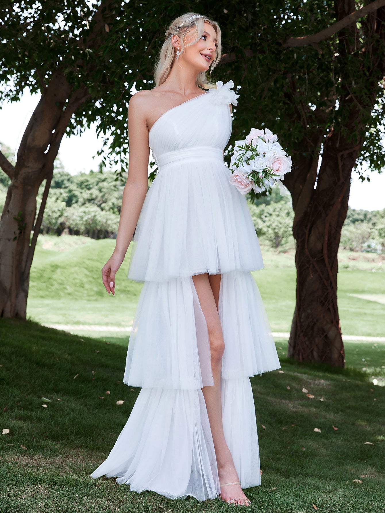 One Shoulder Layered Tulle Hem Wedding Dresses