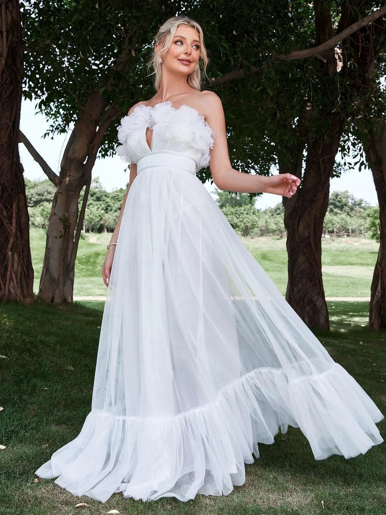 Floral Trim Layered Hem Mesh Tube Wedding Dress