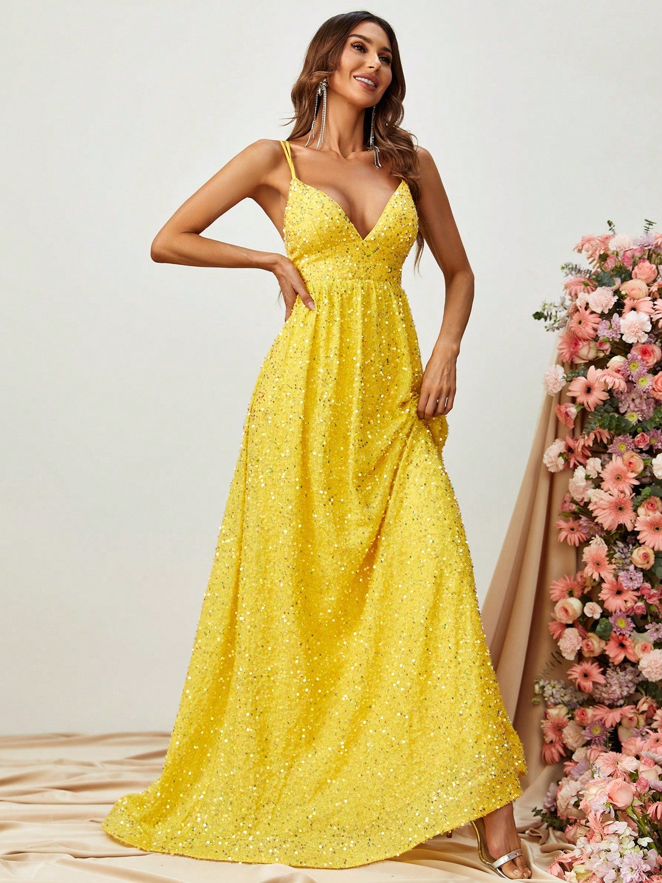 Elegant Spaghetti Strap Sleeveless Sequin Dresses