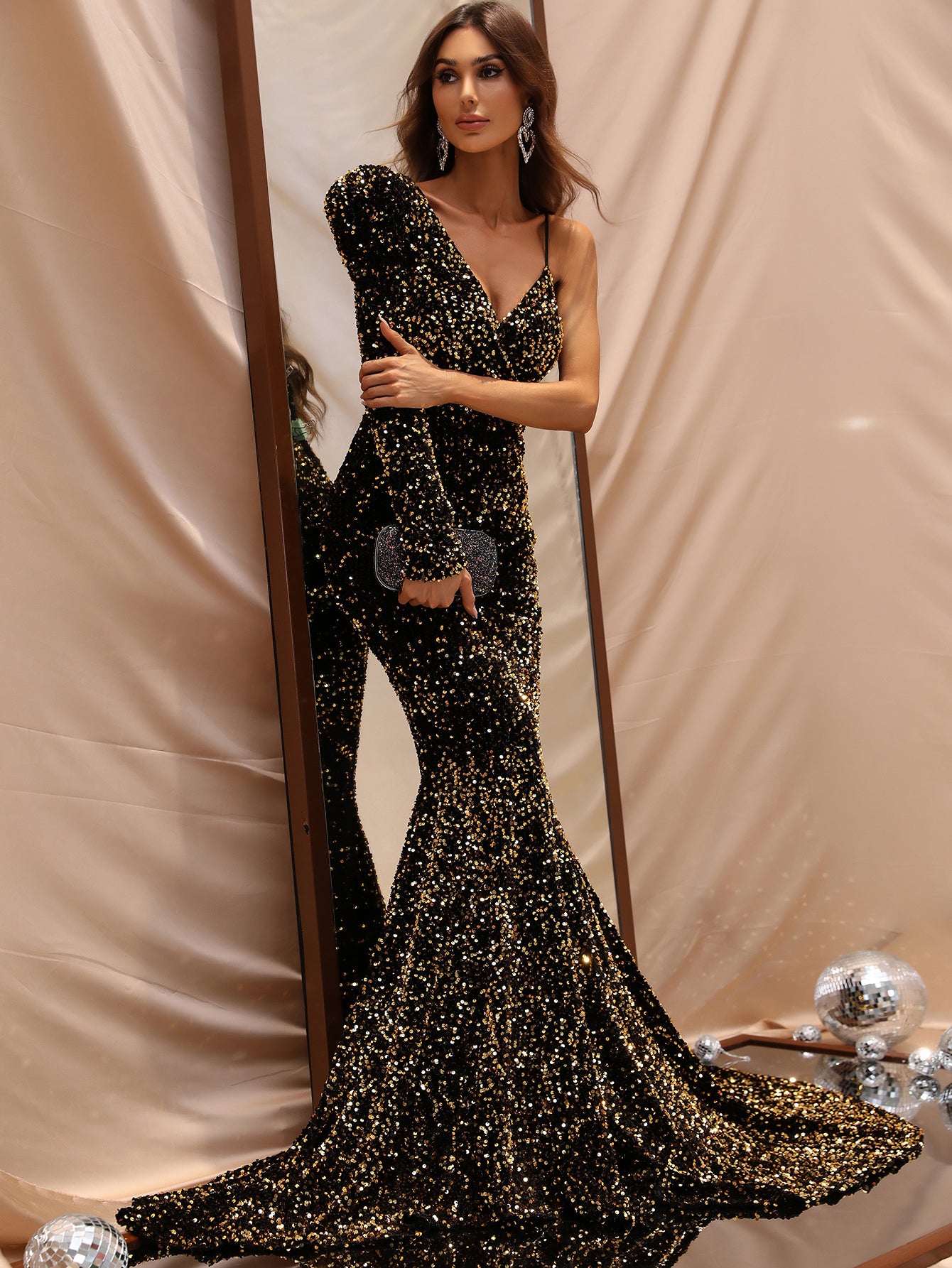 Asymmetrical One Shoulder Black Gold Sequin Mermaid Dresses