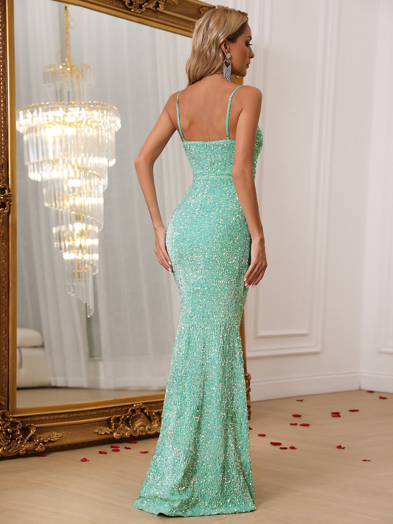 Elegant Spaghetti Strap Sleeveless Sequin Mermaid Dresses