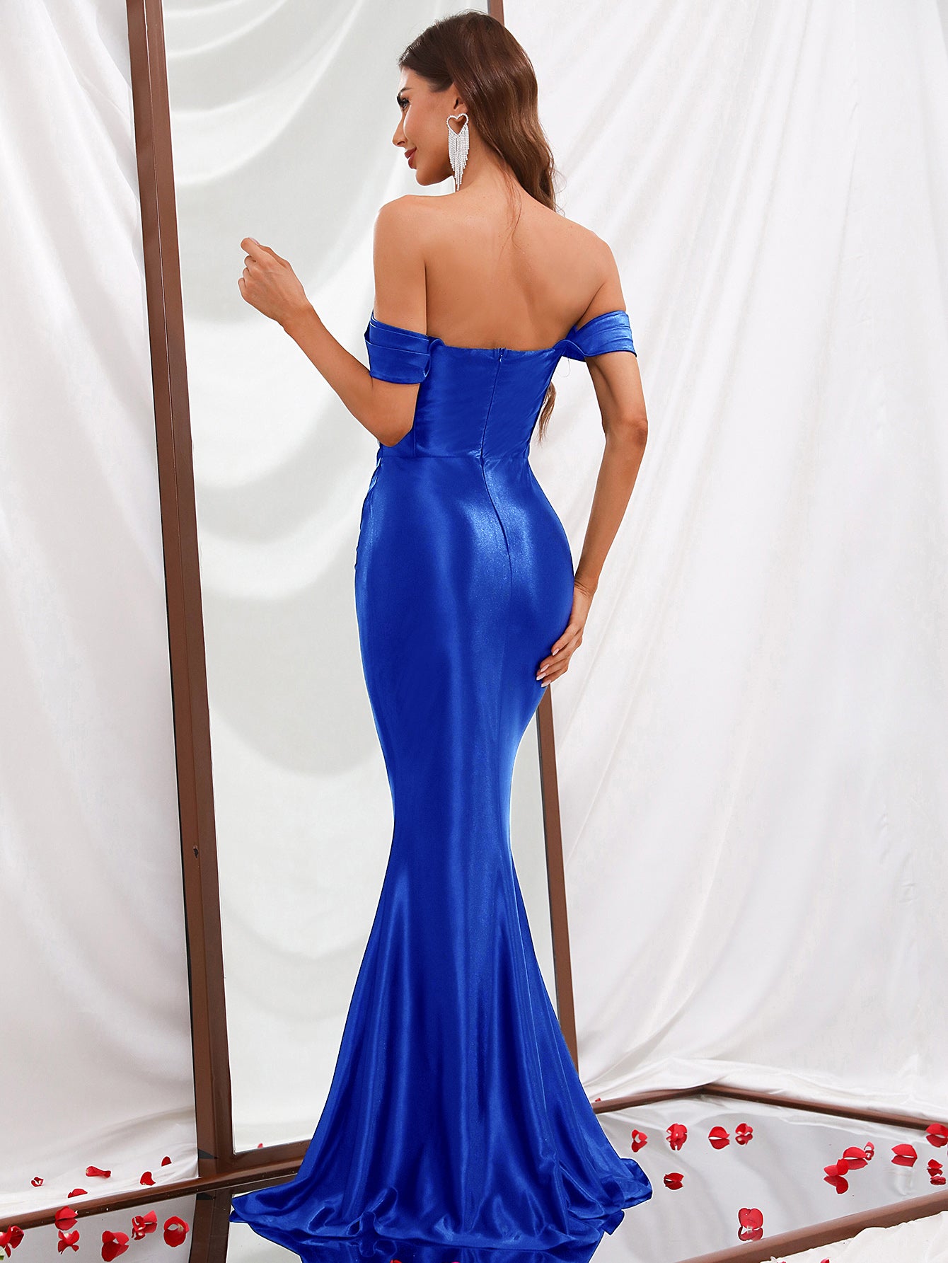 Elegant Off Shoulder Pleated Satin Mermaid Dresses