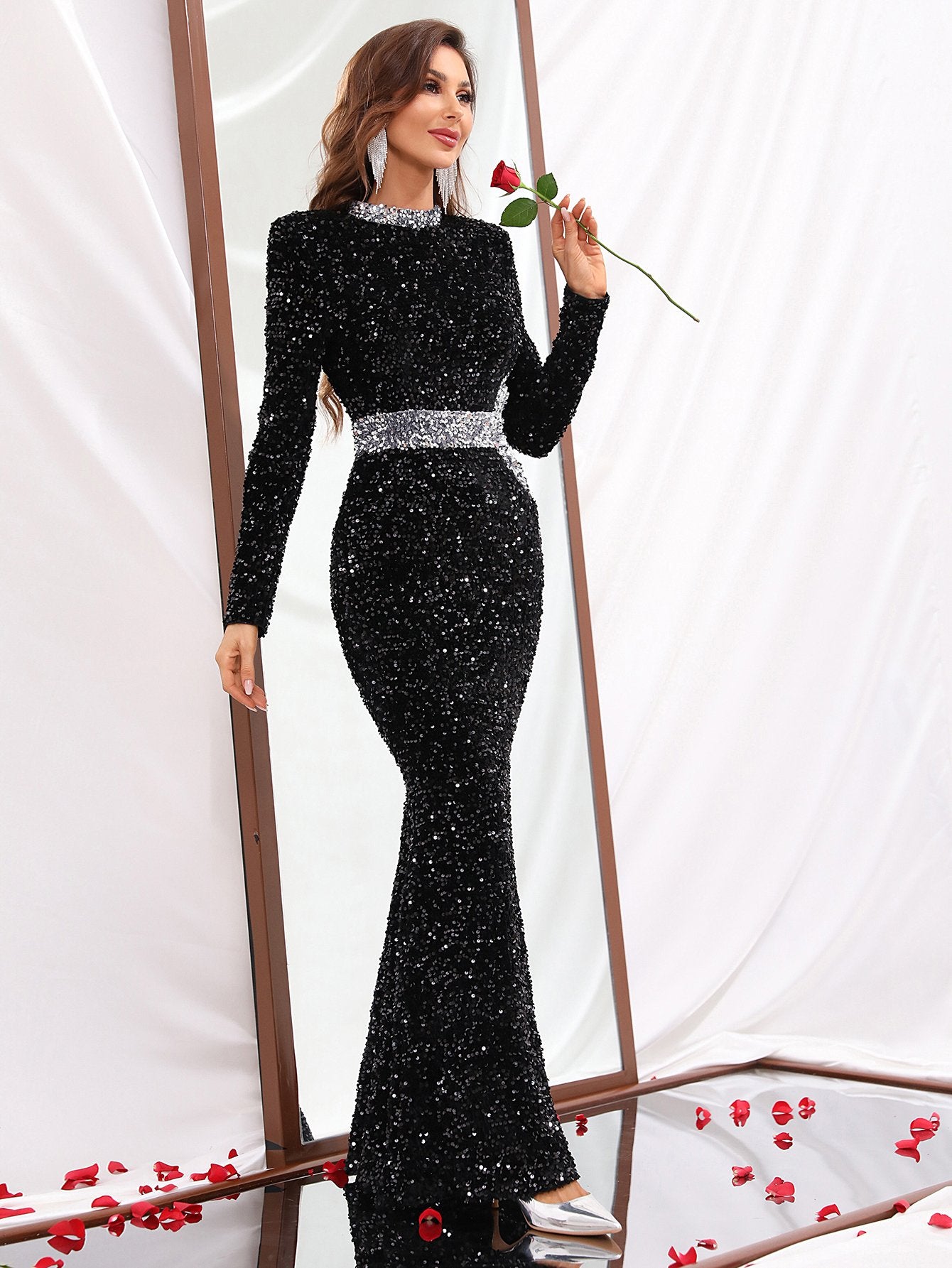 Elegant Stand Neck Long Sleeve Sequin Mermaid Dresses