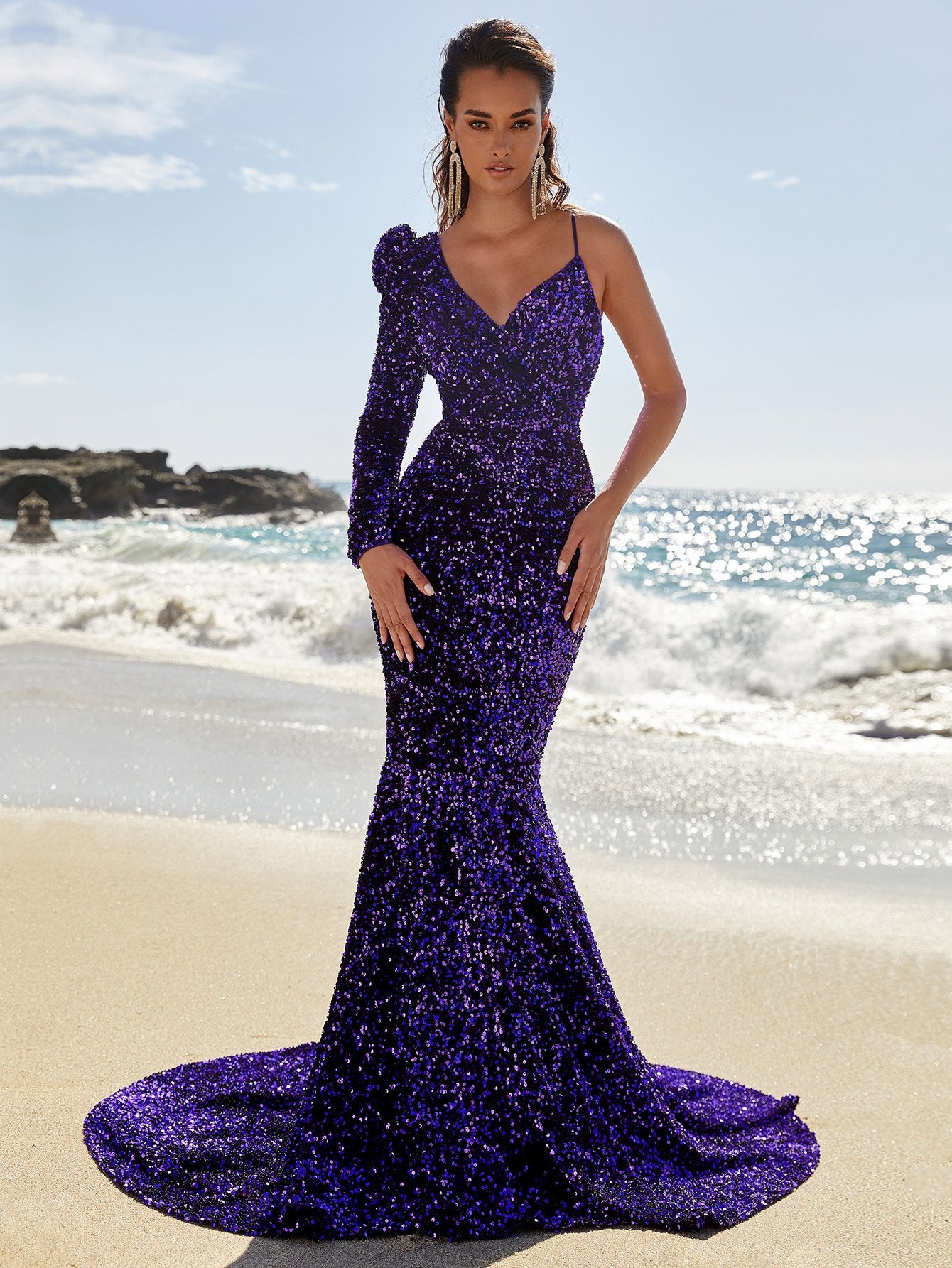 Elegant Long One Shoulder Sequin Mermaid Dresses